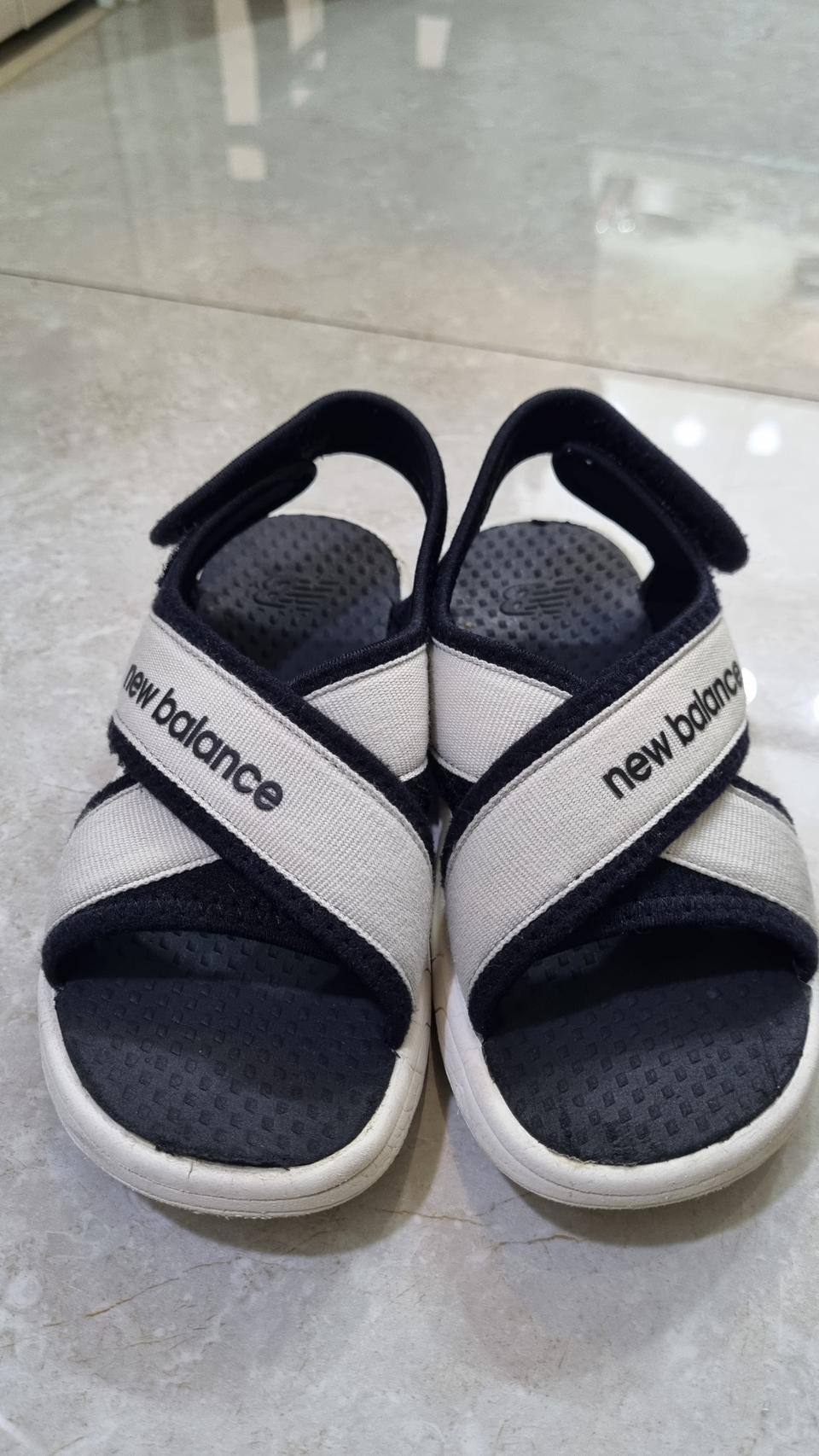 (190) 뉴발 키즈 샌들