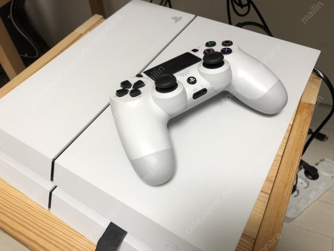 PS4 플스 글레이셔 화이트 팔아요 ~