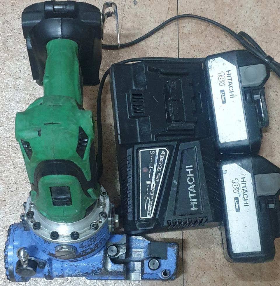 히타치전산봍트커터기