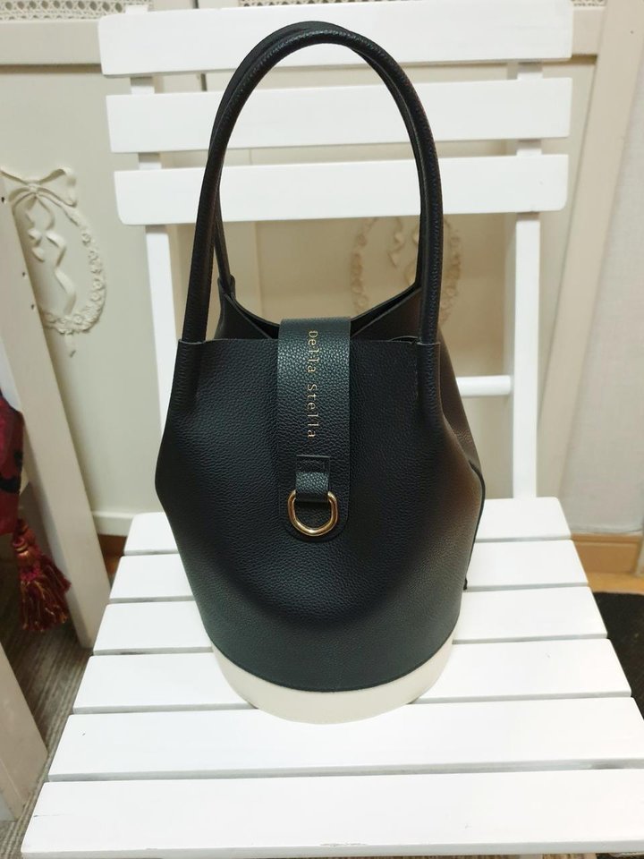 거의새것)델라 스텔라 버킷토트백/여성 가죽토트백 | 세컨웨어 거의새것)델라 스텔라 버킷토트백/여성 가죽토트백 | 세컨웨어