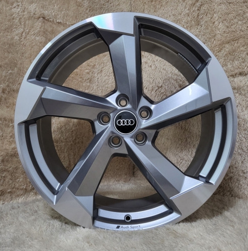 아우디A7 20인치 순정 휠/타이어 팝니다