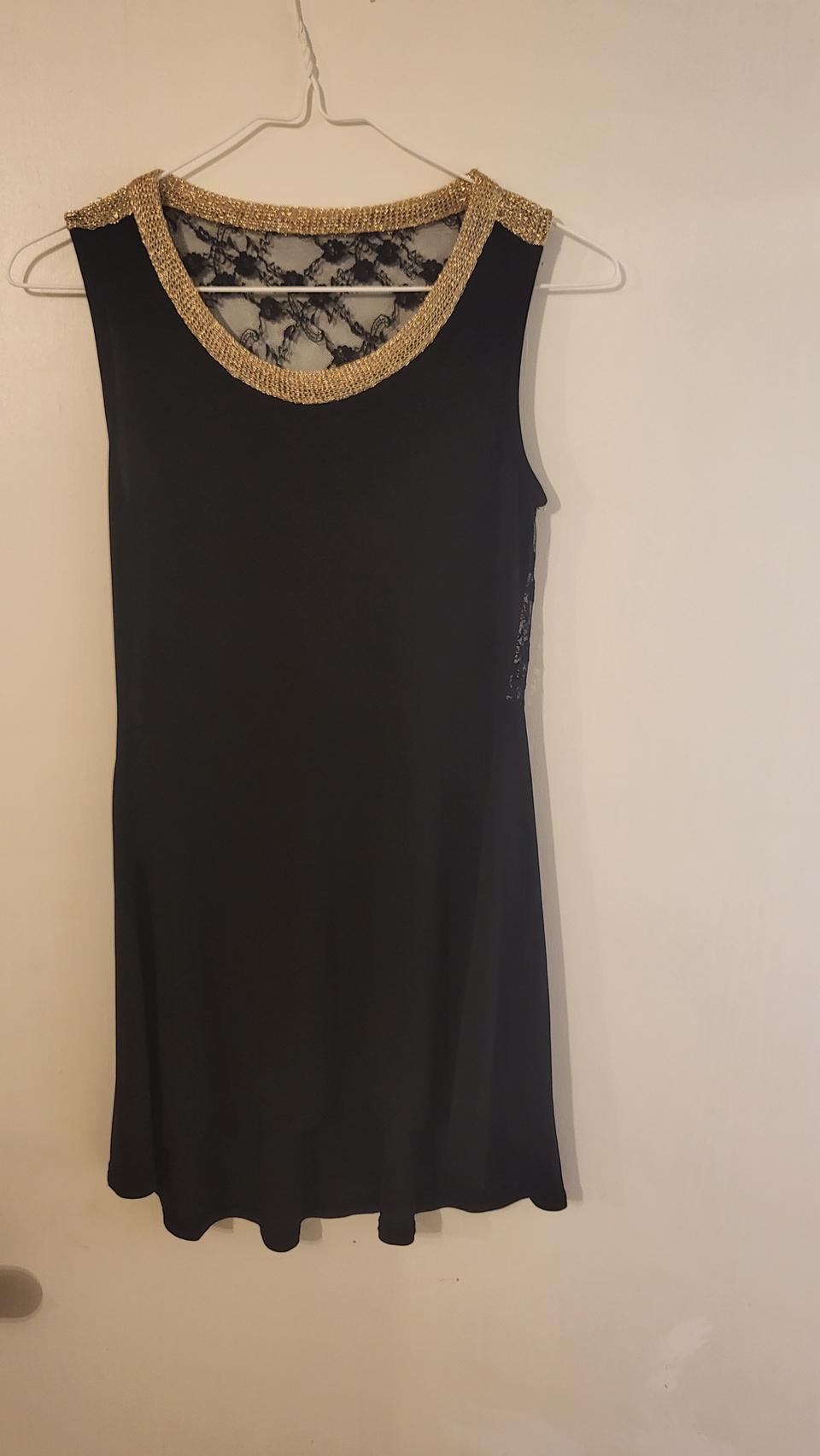 블랙언발 골드넥라인 뒷시스루나시