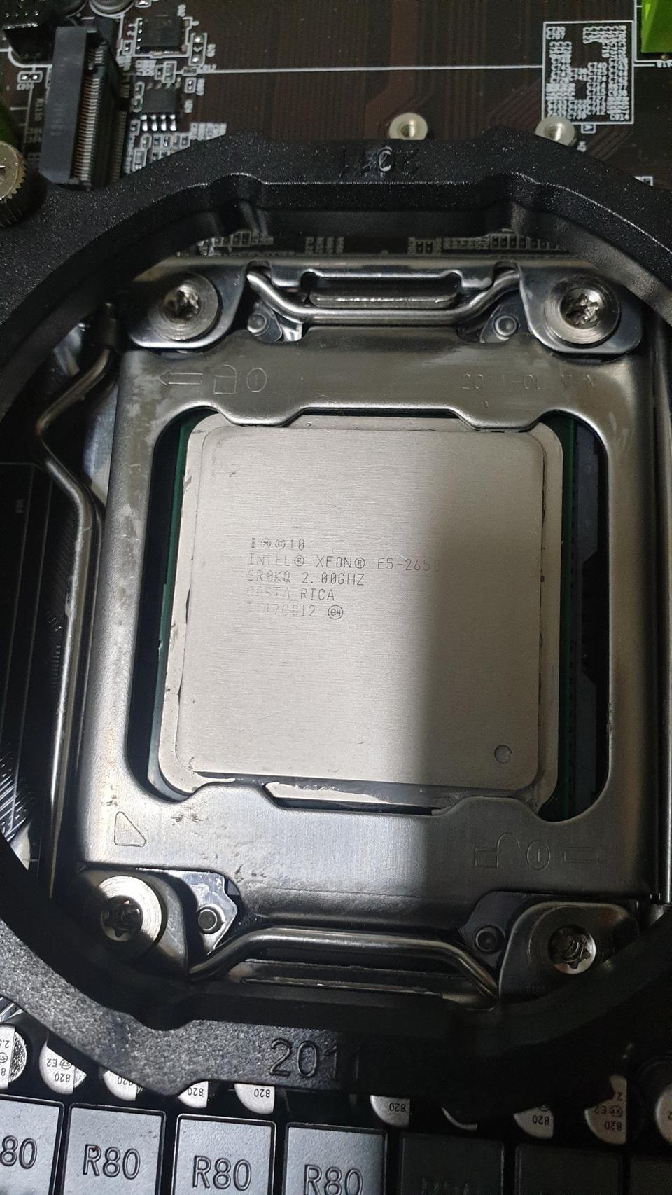 e5 2650 + x79 메인보드 쿨러 4g*2 팝니다