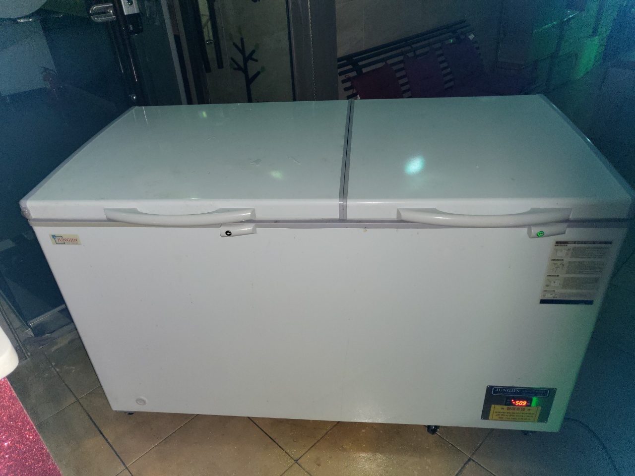 참치 냉동고 520 리터