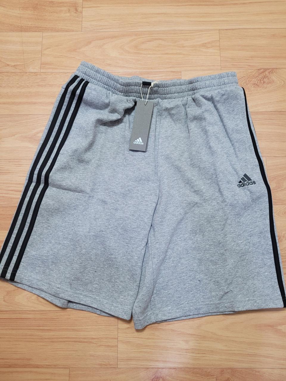 (큰100)아디다스 얇은 기모 반바지