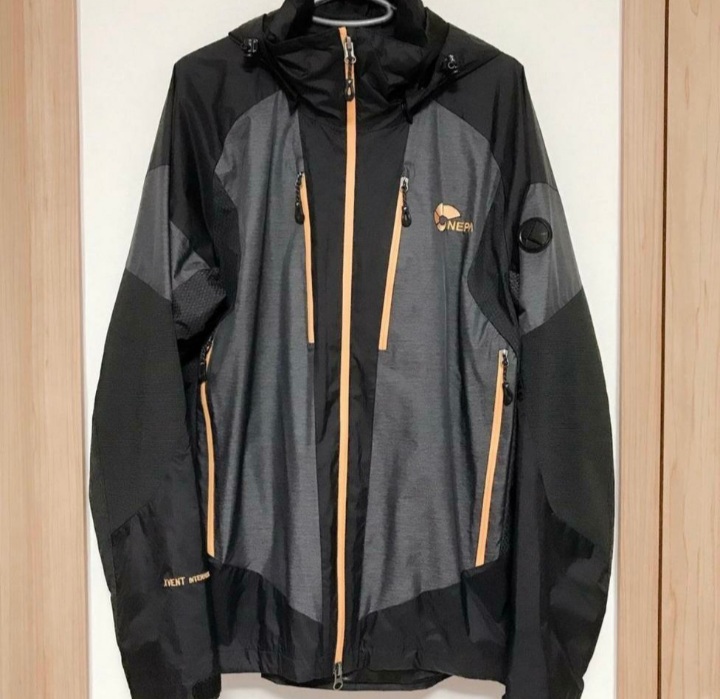 <네파>정품 남성 바람막이(거의새것,무료배송)