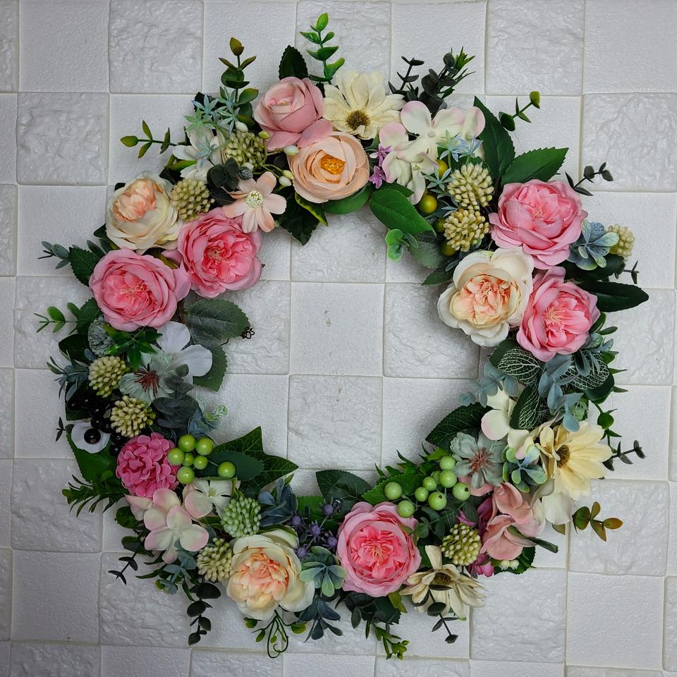 화사한 장미 조화 리스