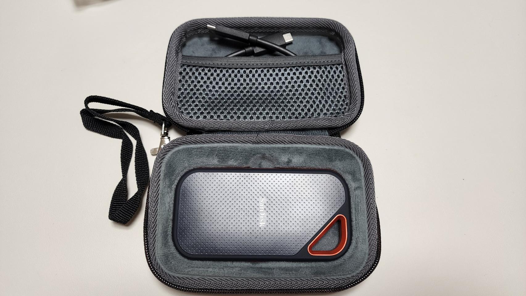 Sandisk Extreme Pro Portable SSD V2 E81