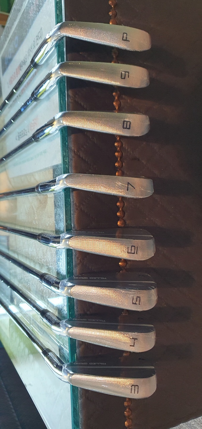 머슬백 타이거우즈 아이언 NS PRO 950 S 8개 테일러메이드