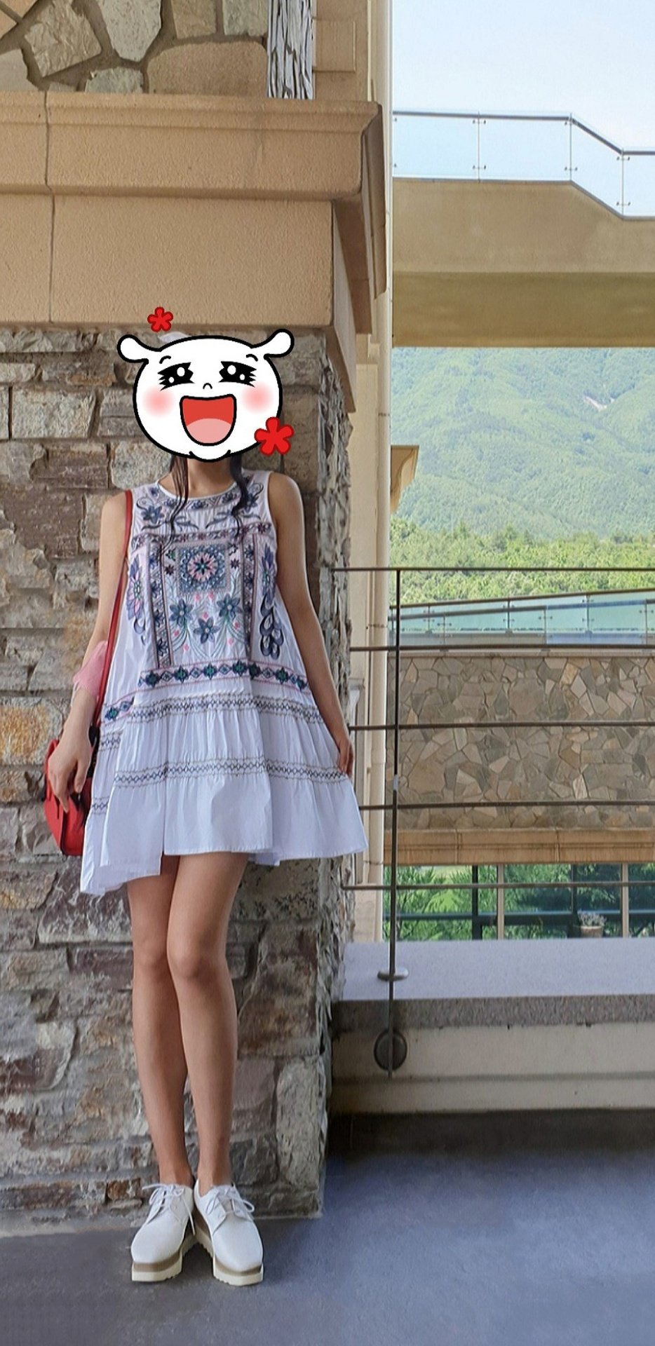 예쁨가득 플레어 꽃무늬 프릴 자수 원피스