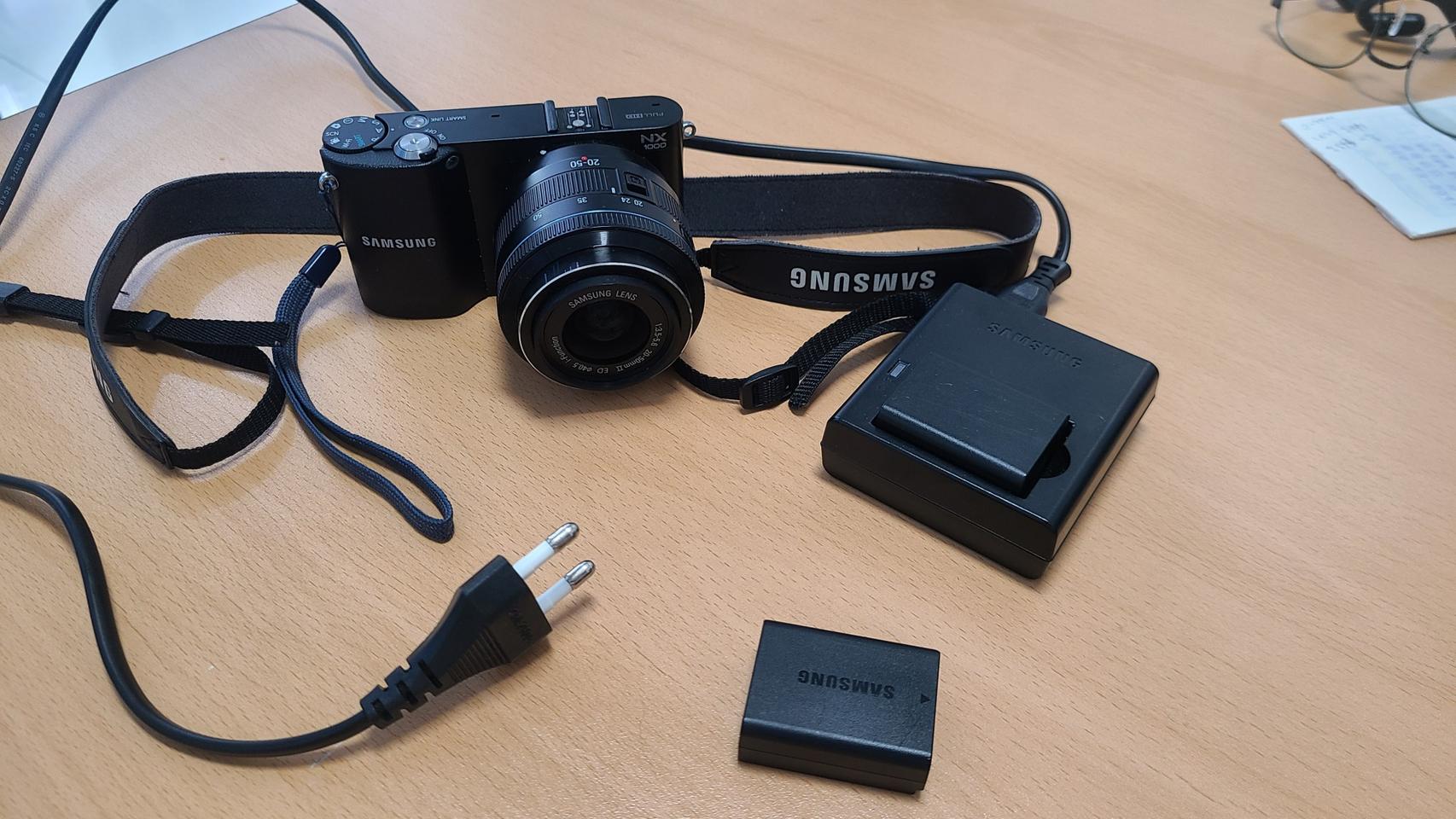 가성비 미러리스 nx1000 + 번들렌즈 삼성 카메라