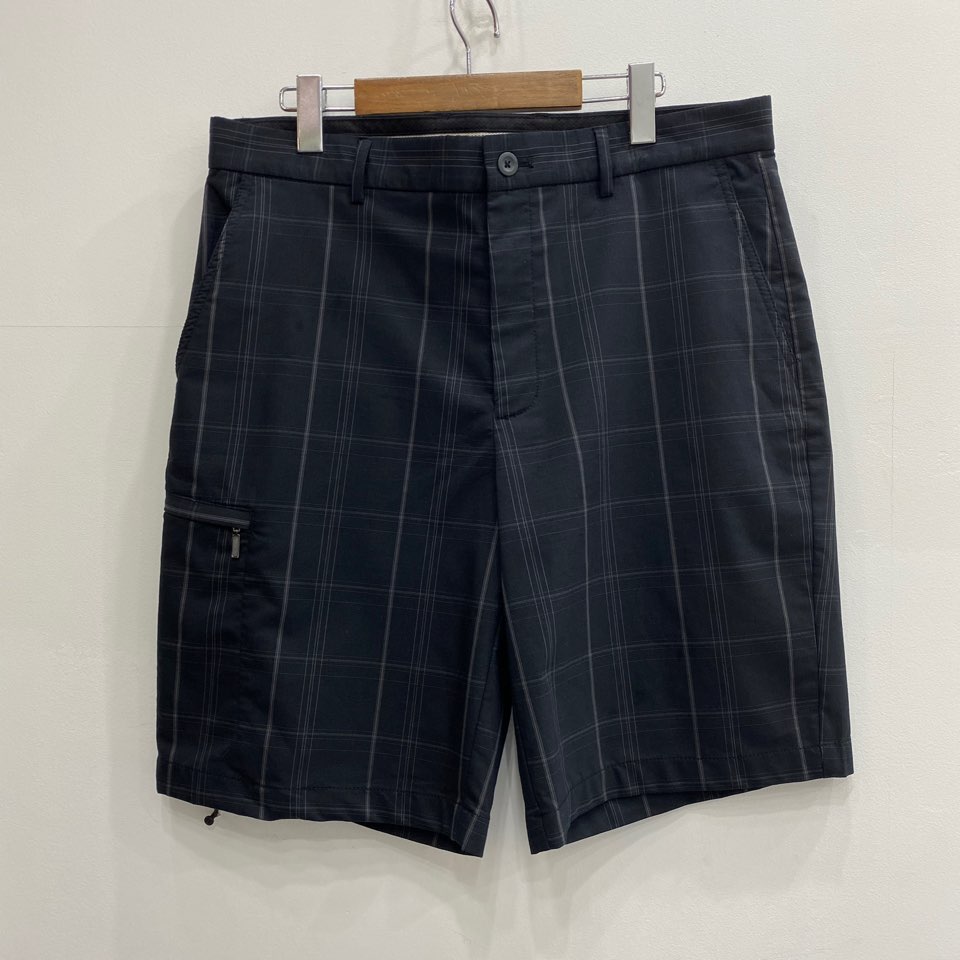 그렉노만 남자33사이즈 체크반바지/ 골프웨어 평상복반바지 새상품