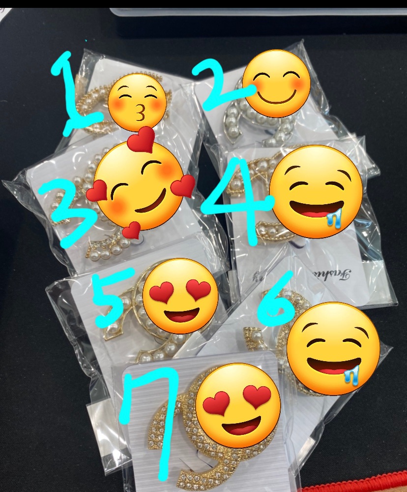 새상품 브로치 씨씨