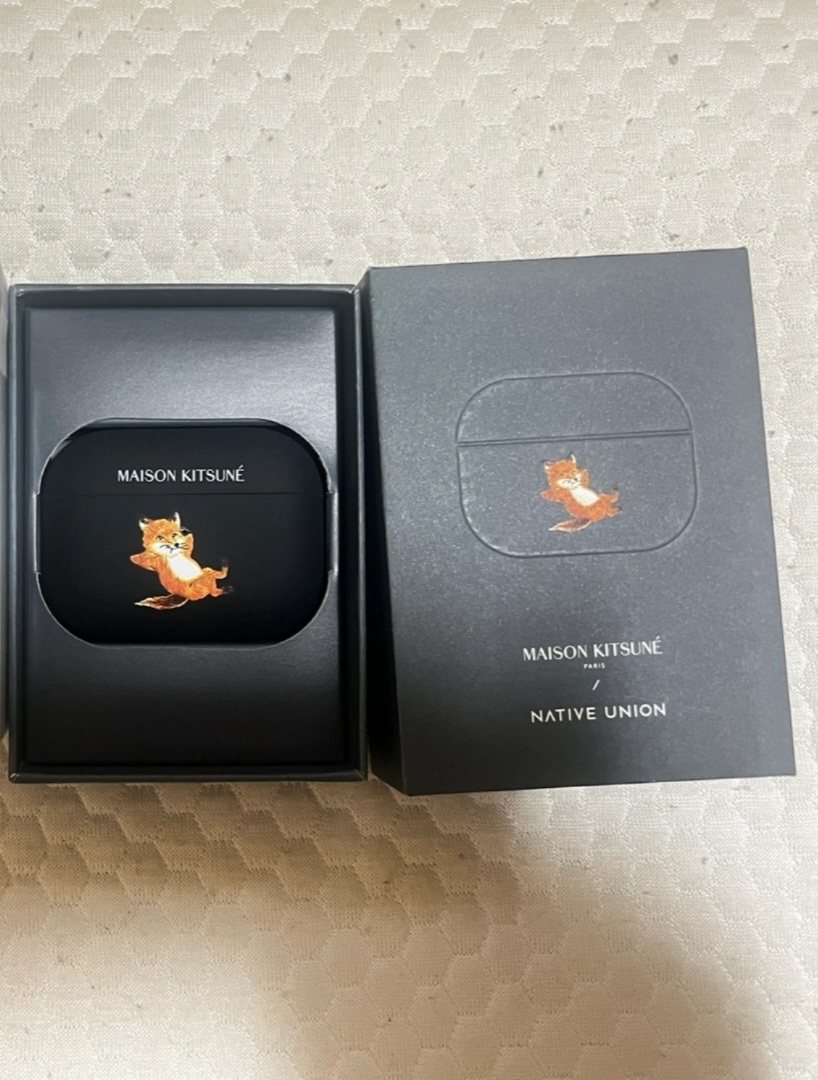 메종 키츠네 에어팟프로 케이스 미사용정품