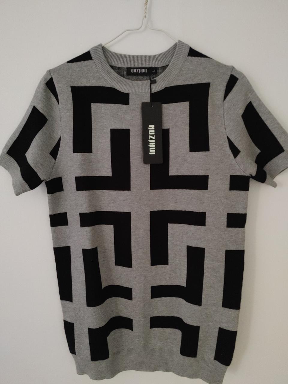 반팔  2개4만  개당25000