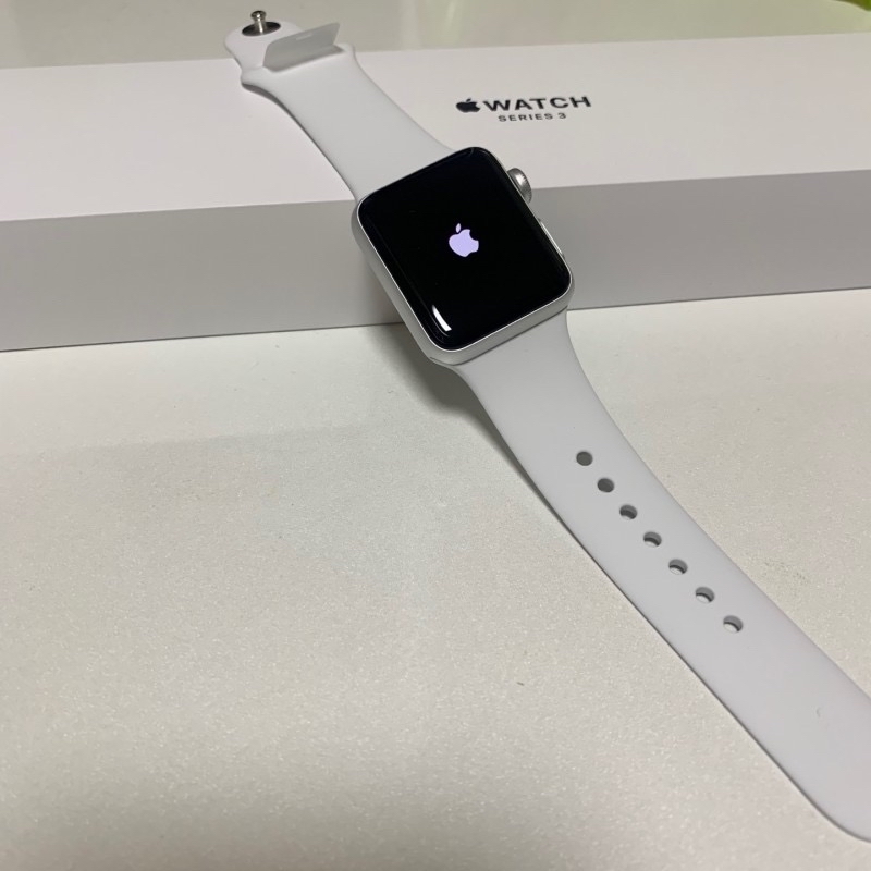 시리즈 3 38mm 실버 알루미늄( GPS)