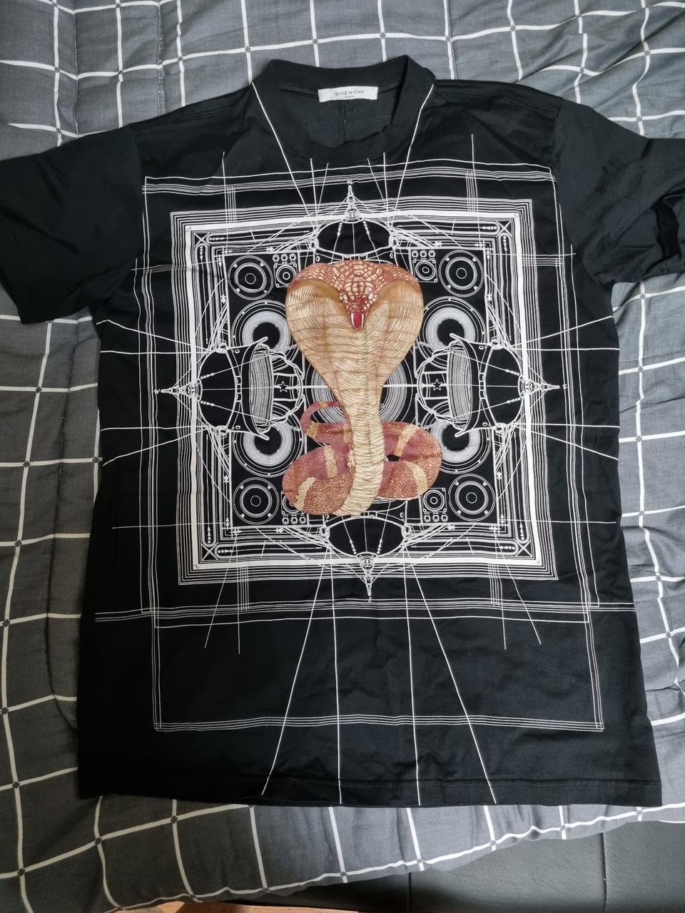 지방시코브라 반팔티,,티셔츠