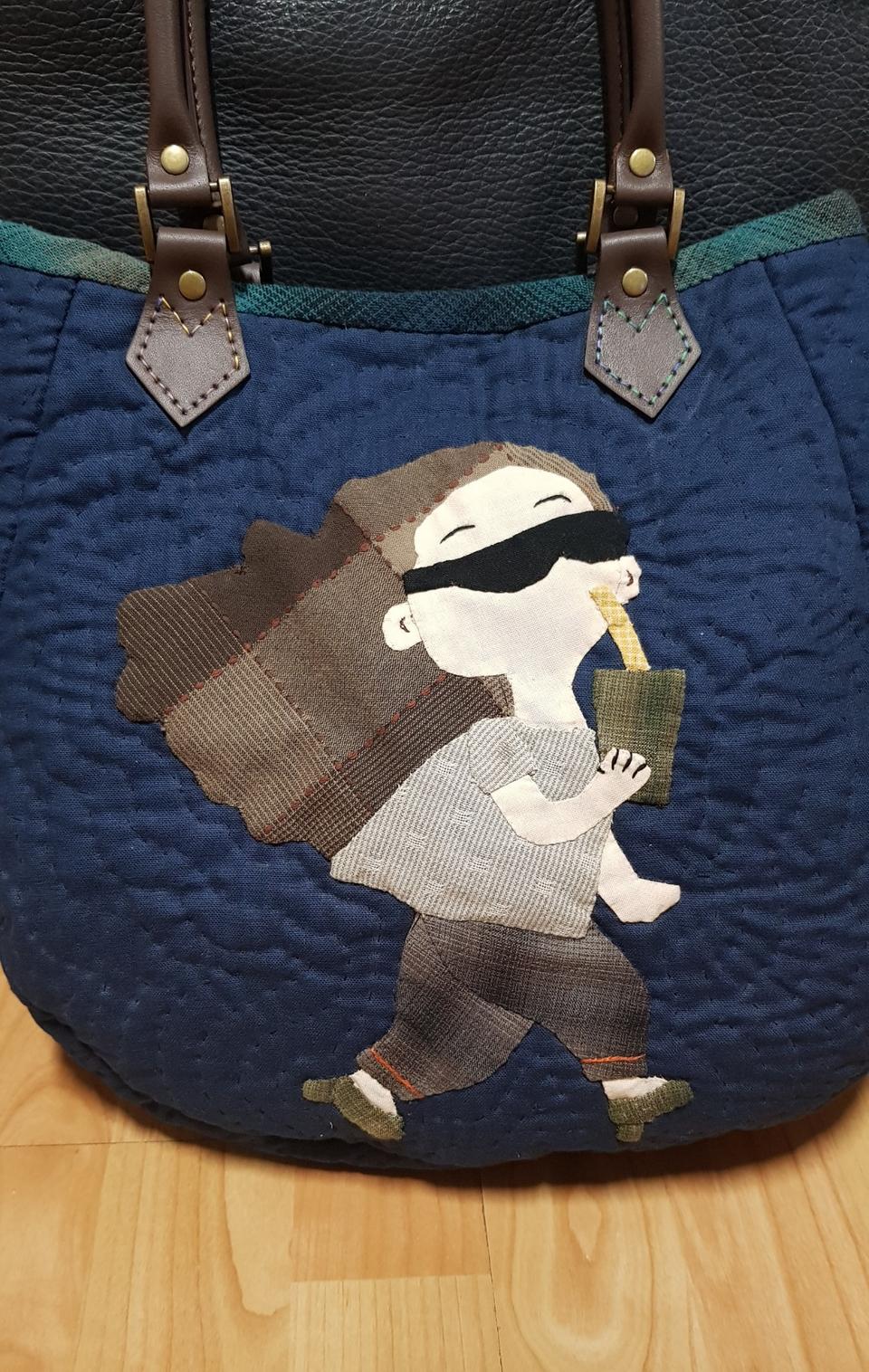 ♥새제품♥  얼죽아 언니 퀼트숄더백