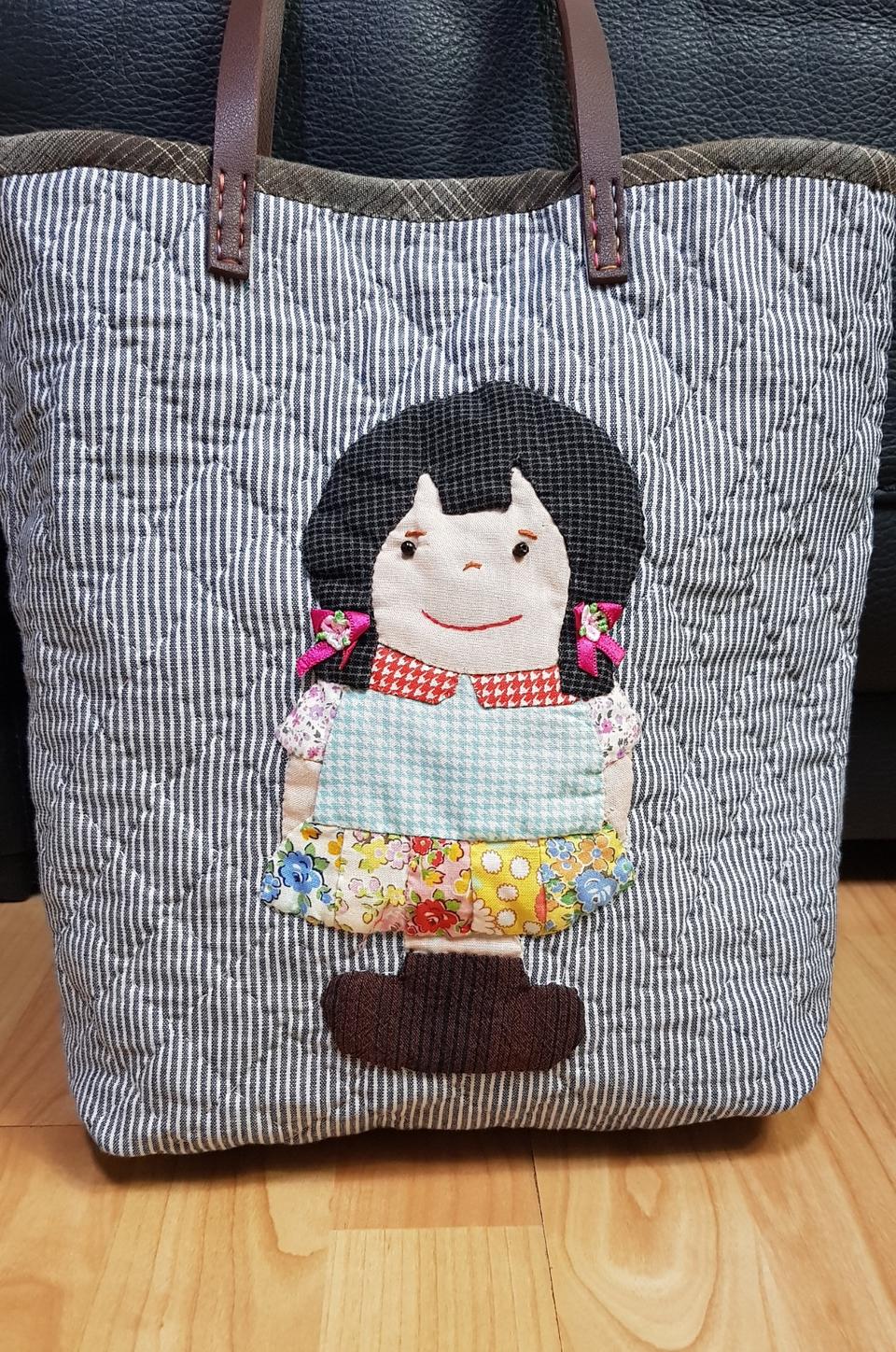 ♥새제품♥ 갈래머리 통통이 퀼트숄더백