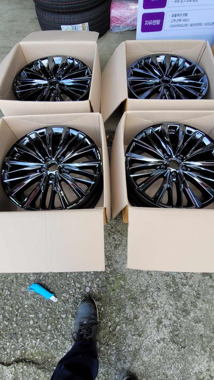 그랜져IG 19인치 휠 + 타이어 팝니다