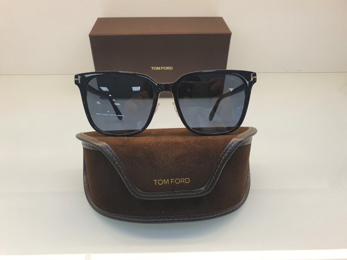 톰포드 선글라스 (TF891-K 01A) 2022 신상품