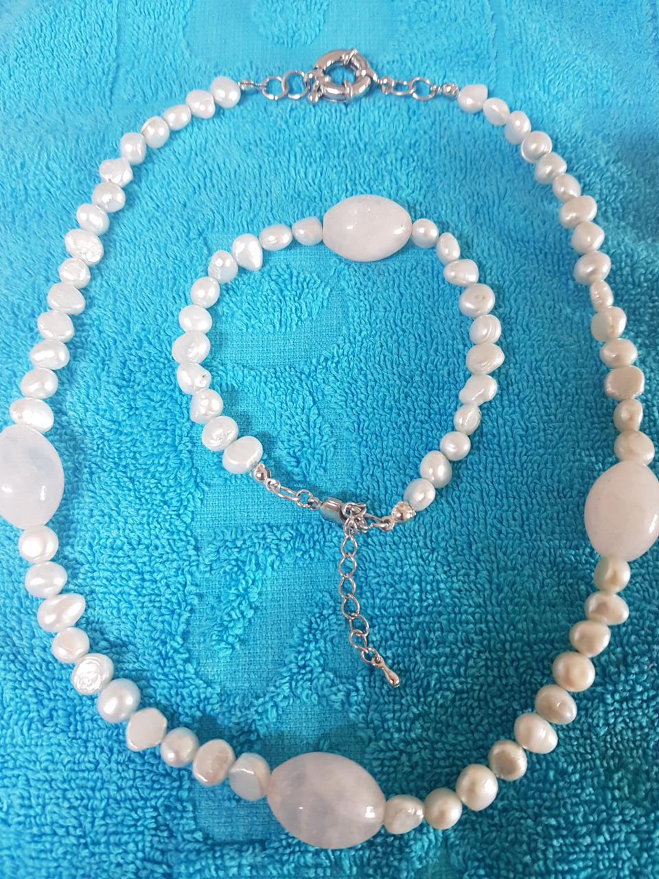 진주와 장미석 목걸이와팔찌^^