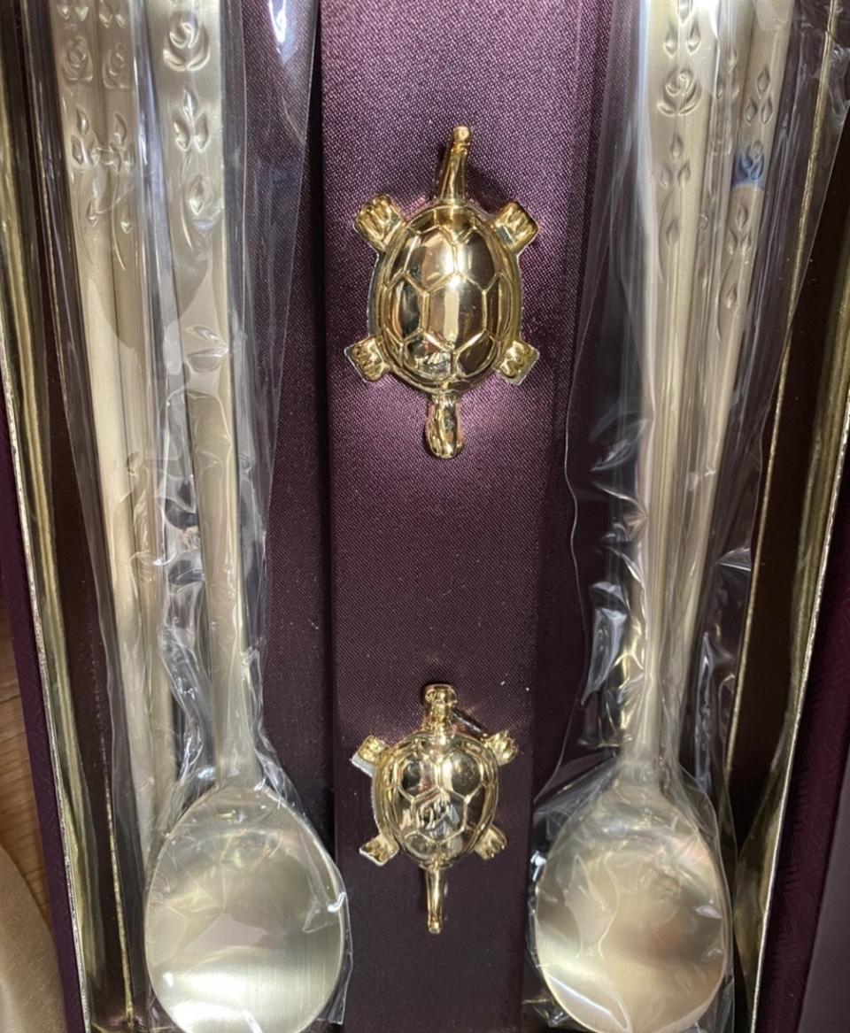 수저새것 2개 + 거북이 수저받침대 2개