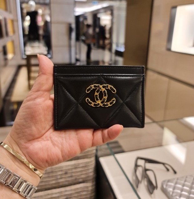 샤넬 19 카드지갑 | 세컨웨어(헬로마켓)