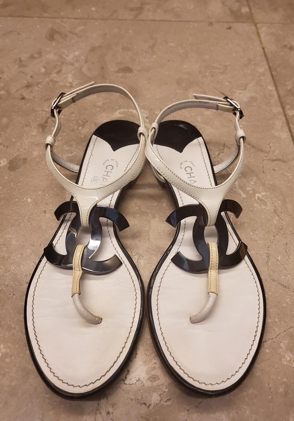 샤넬 로고샌들
