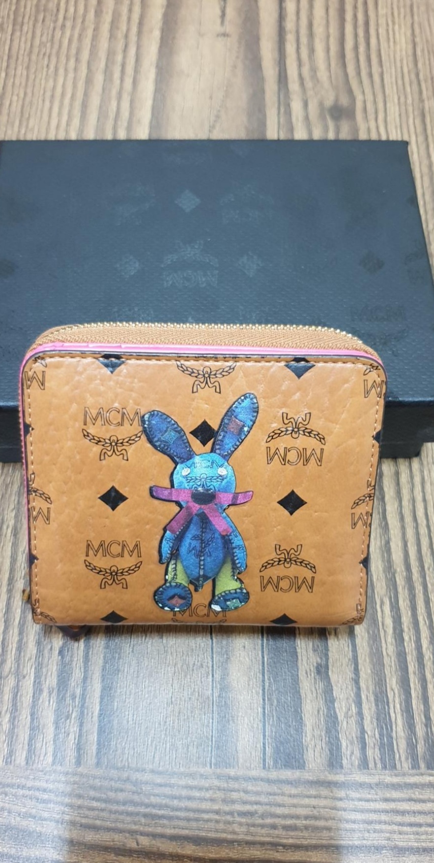 MCM 비세토스 래빗 반지갑