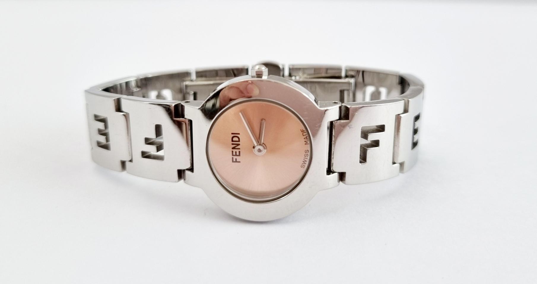 정품 펜디 3050L 메탈 손목시계