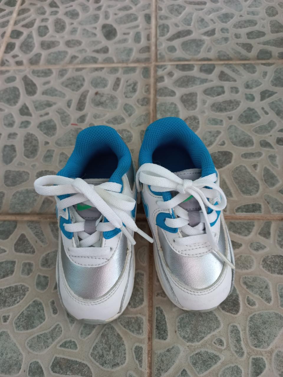 나이키키즈에어맥스 120