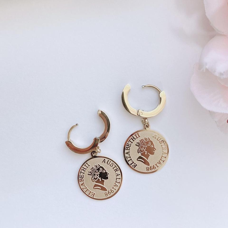 써지컬스틸 원터치 여왕 코인 귀걸이