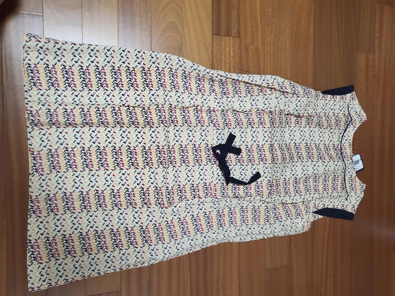 헤지스레이디스 원피스 90ㅡ새제품