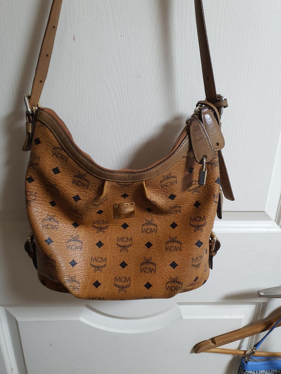 정품mcm가방호보백
