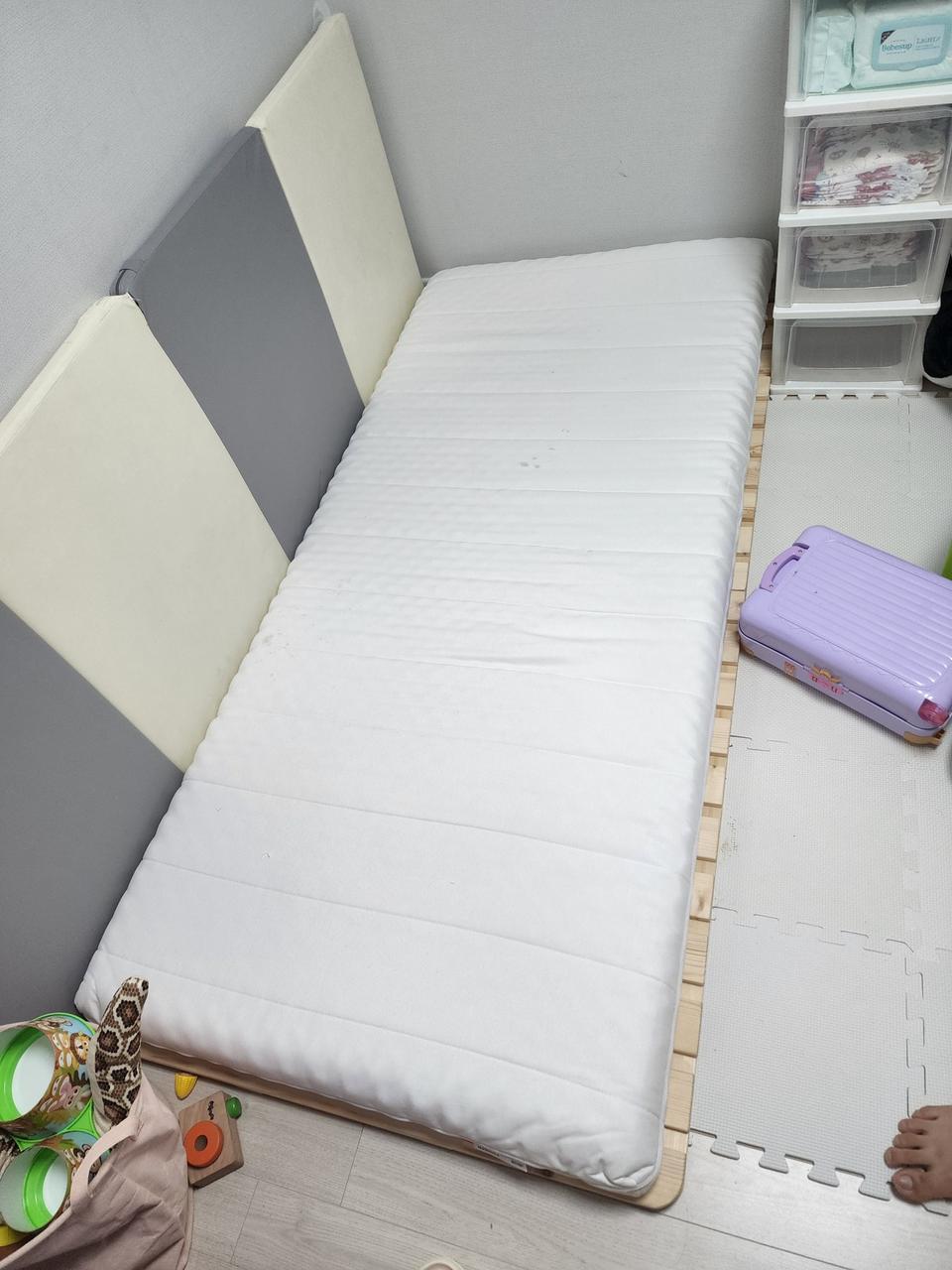 이케아 모스홀트 폼매트리스2개