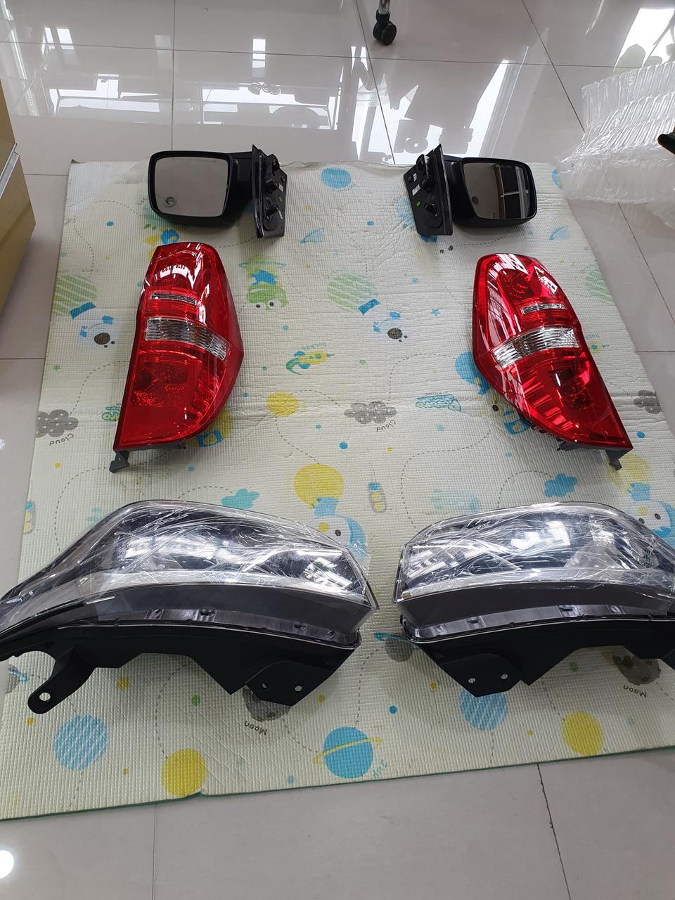 더뉴그랜드스타렉스 정품  모두40만원