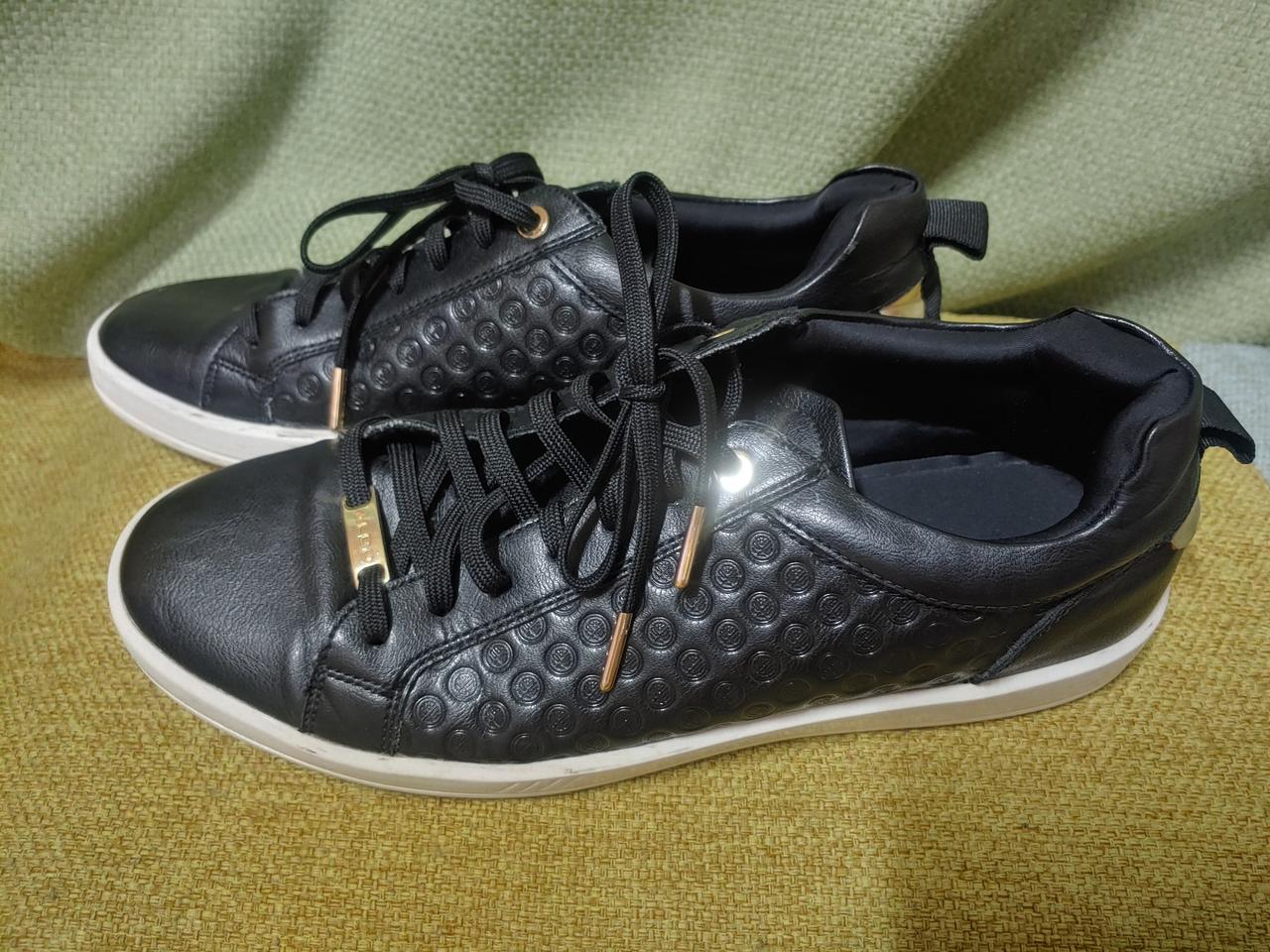 275알도(정품) 가죽 스니커즈