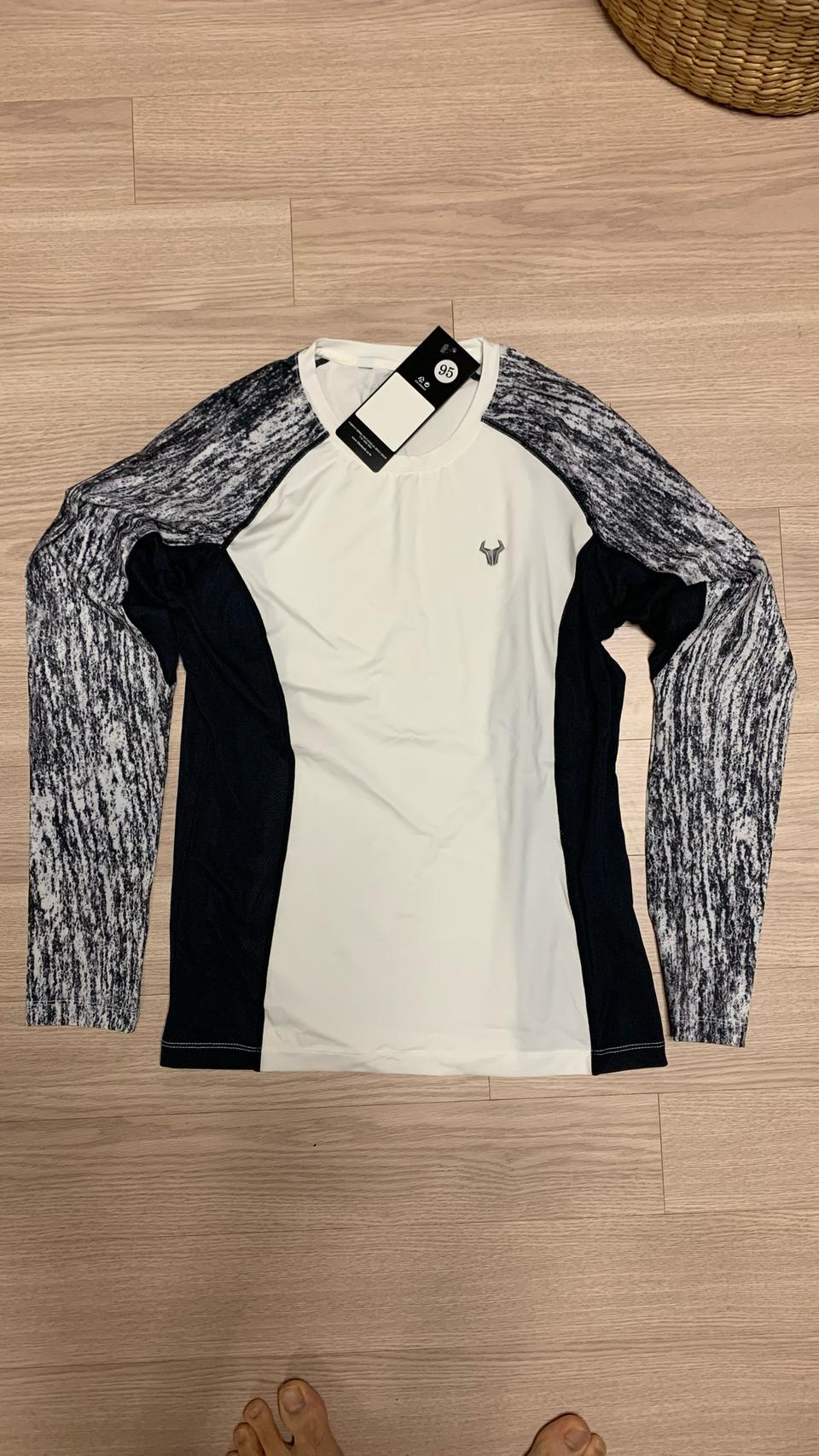 새상품) 블랙야크 레쉬가드