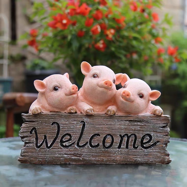 씽로드 새상품 웰컴 돼지 모형 동물모형 인사말 팻말