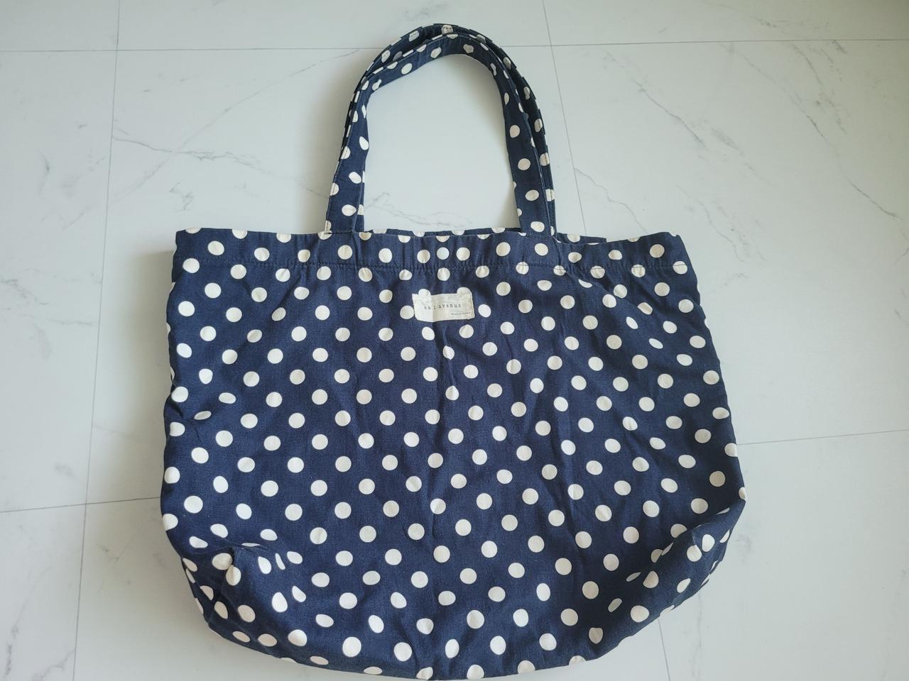 네이비 땡땡이 에코백, 5252 by oioi 에코백 오아이오아이