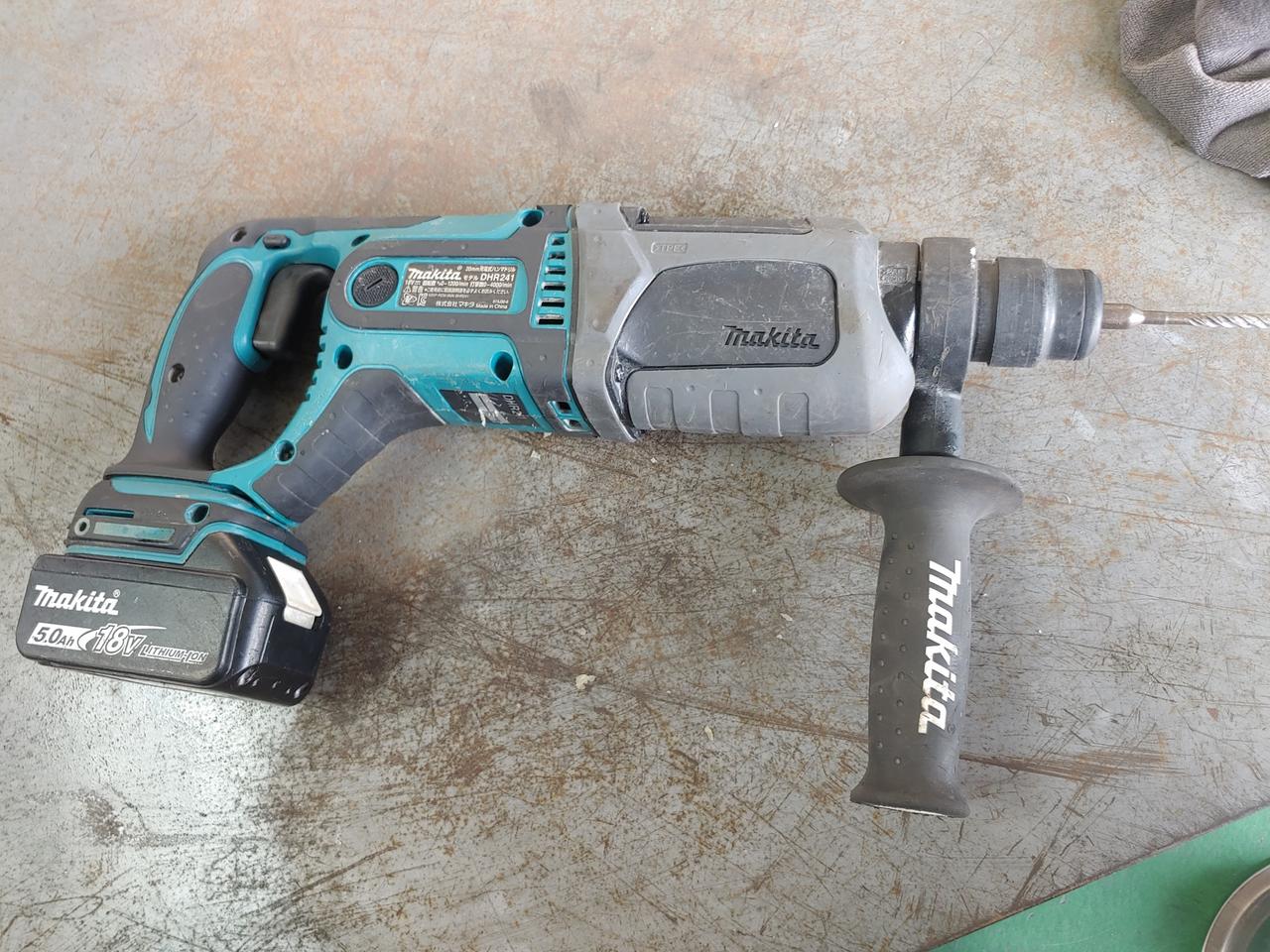 마끼다 18V 5A 배터리포함 함마드릴