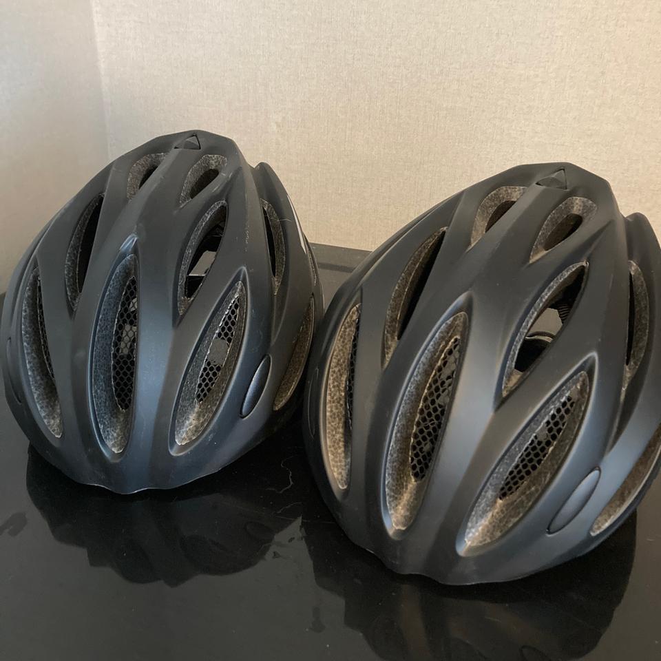 SURGE 헬멧 2개 35.000원 팝니다