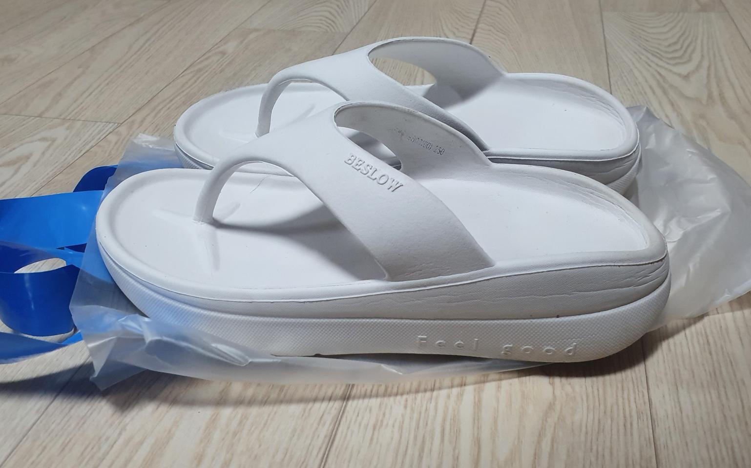 슈펜 비슬로우 리커버리 플랍슈즈 쪼리 (화이트 / 250mm)