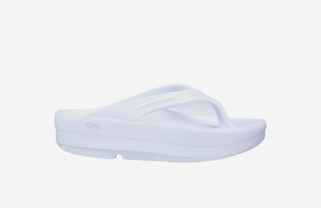 신상 우포스 울랄라 오메가 화이트 240 (새제품)