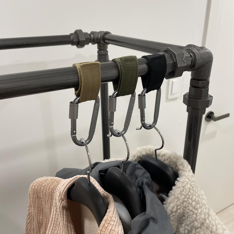 카라비너 옷걸이 산다라박 스트랩 드레스룸 행거