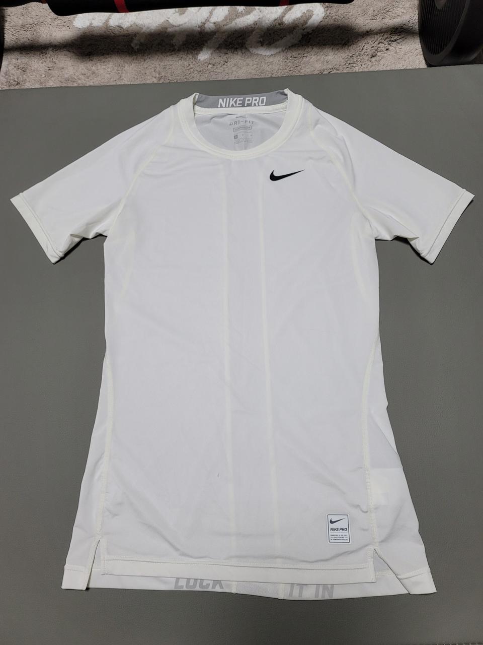 거의새거)나이키 프로 쿨 컴프레션M
