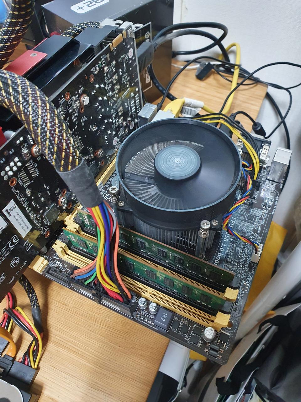 i5 4세대  i5 4670  보드 아수스b85m-g 램8기가 판매