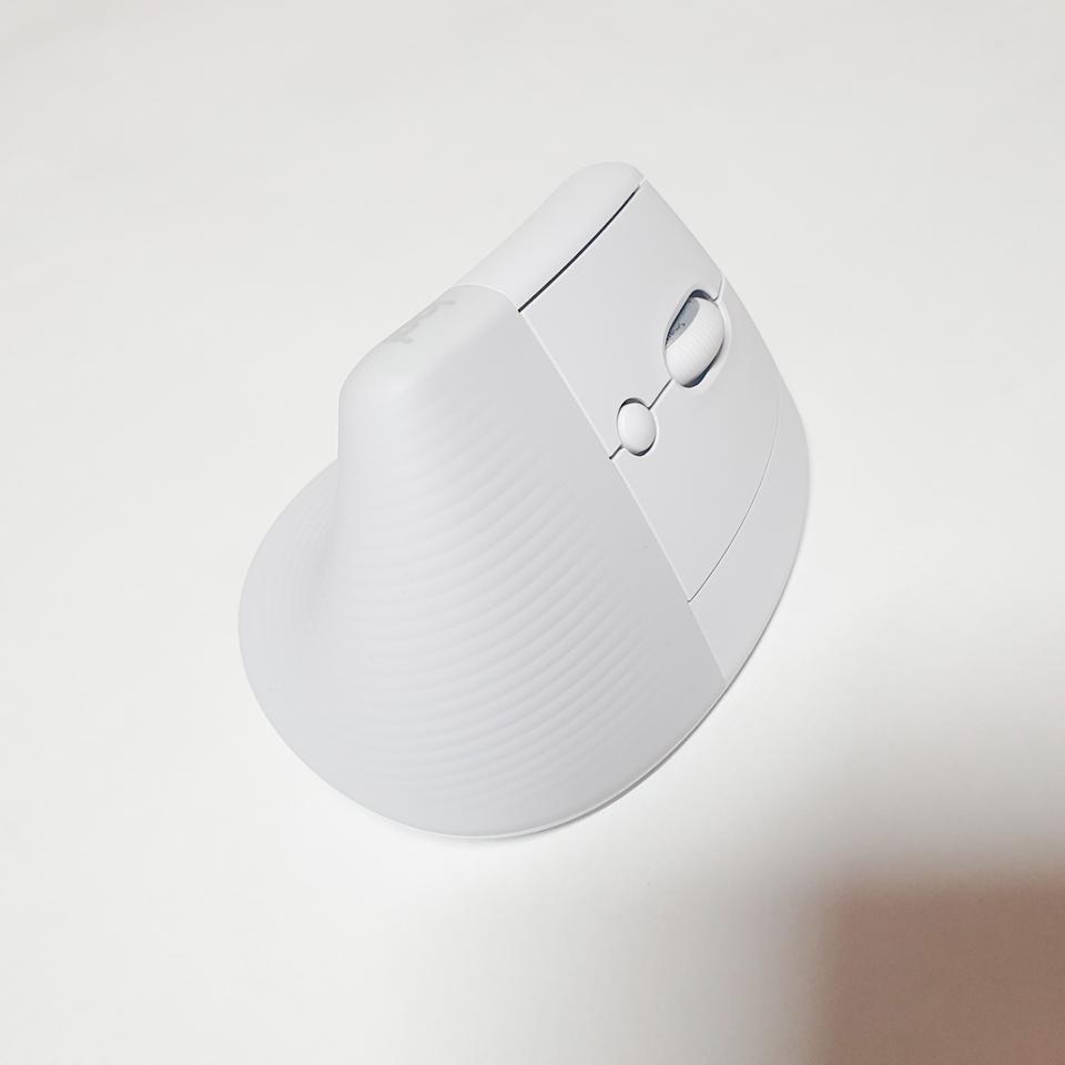 로지텍 정품 리프트 버티컬 무선 마우스 페일 그레이 콤팩트 사이즈