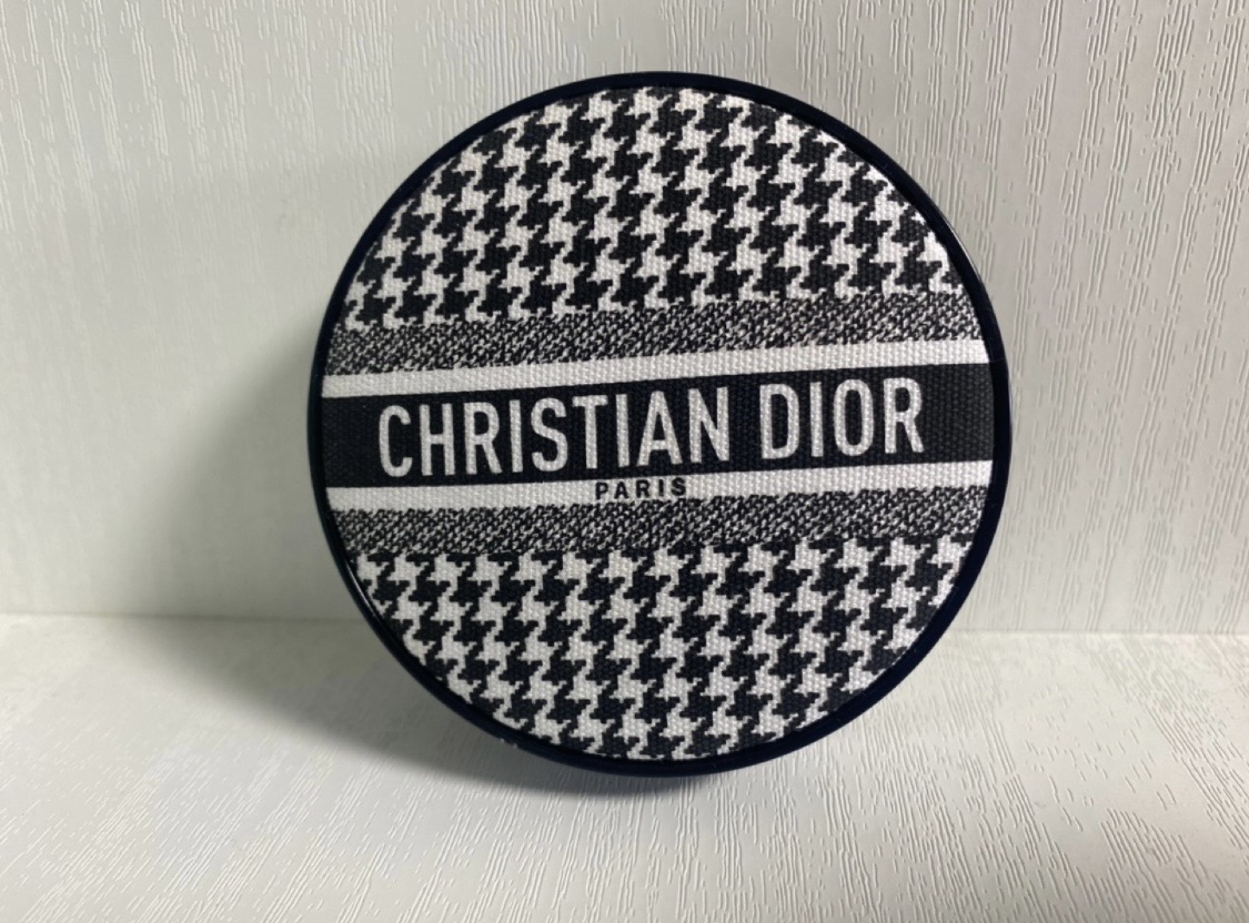 디올 뉴룩 한정판 쿠션(글로우 ON)